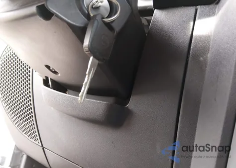 2008 Jeep Wrangler Unlimited Sahara z USA, uszkodzony, nr VIN 1J8GA59198L503582